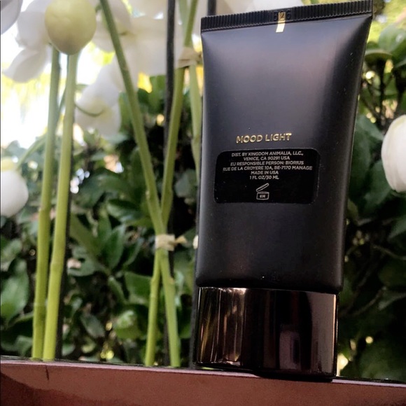 Hourglass Ambiente primer in Mood and Dim light - Picture 2 of 4